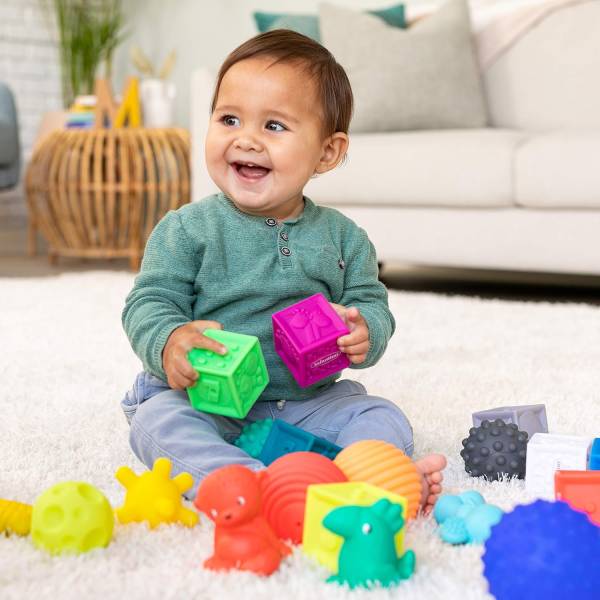 INFANTINO Balls Blocks & Buddies Activity Play Set 20pcs